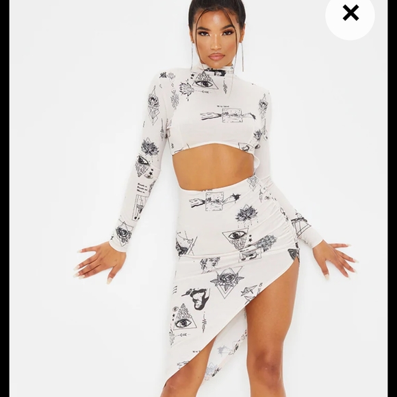 PrettyLittleThing Dresses & Skirts - PRINTED CUT OUT BODYCON DRESS